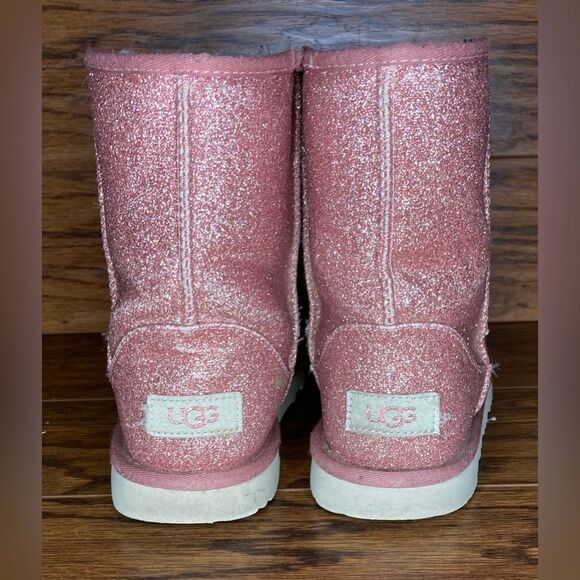 UGG Women's Classic Short II Glitter Pink Ankle-High Suede Over-the-Knee, size 4 - Picture 4 of 6